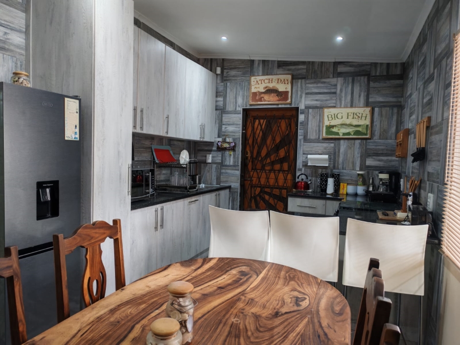 2 Bedroom Property for Sale in Boknesstrand Eastern Cape